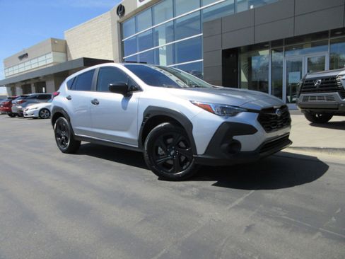 Used 2024 Subaru Crosstrek 2.0i AWD/4WD image 14