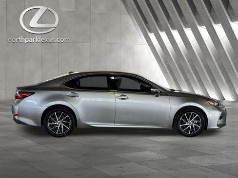 Used 2018 Lexus ES 350 w/ Luxury Package w/Wood Trim FWD image 4