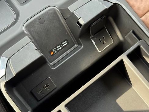 Used 2025 Chevrolet Silverado 1500 High Country w/ Z71 Off-Road Package image 23