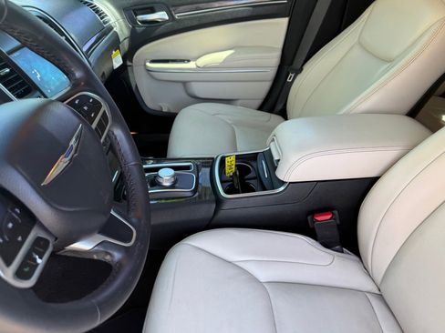 Used 2019 Chrysler 300 Touring L w/ Quick Order Package 22F image 12