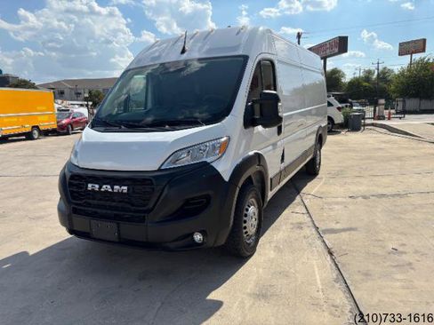Used 2025 RAM ProMaster 3500 w/ Convenience Group FWD image 3