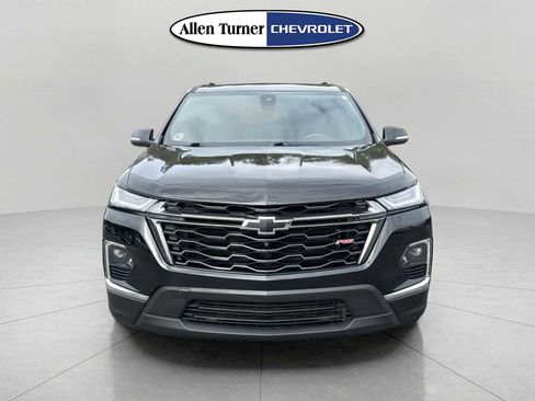Used 2023 Chevrolet Traverse RS w/ LPO, Cargo Package image 2