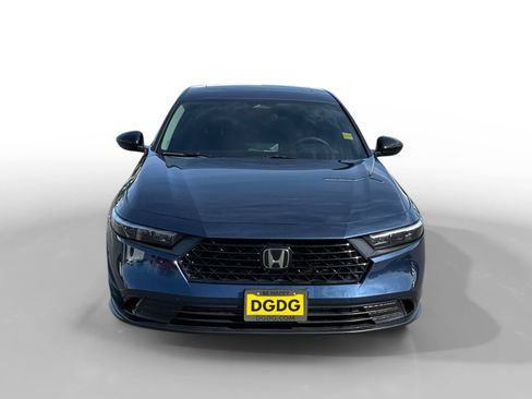Certified 2025 Honda Accord SE image 8