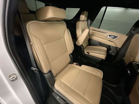 Used 2021 Chevrolet Tahoe Premier w/ Premium Package image 27