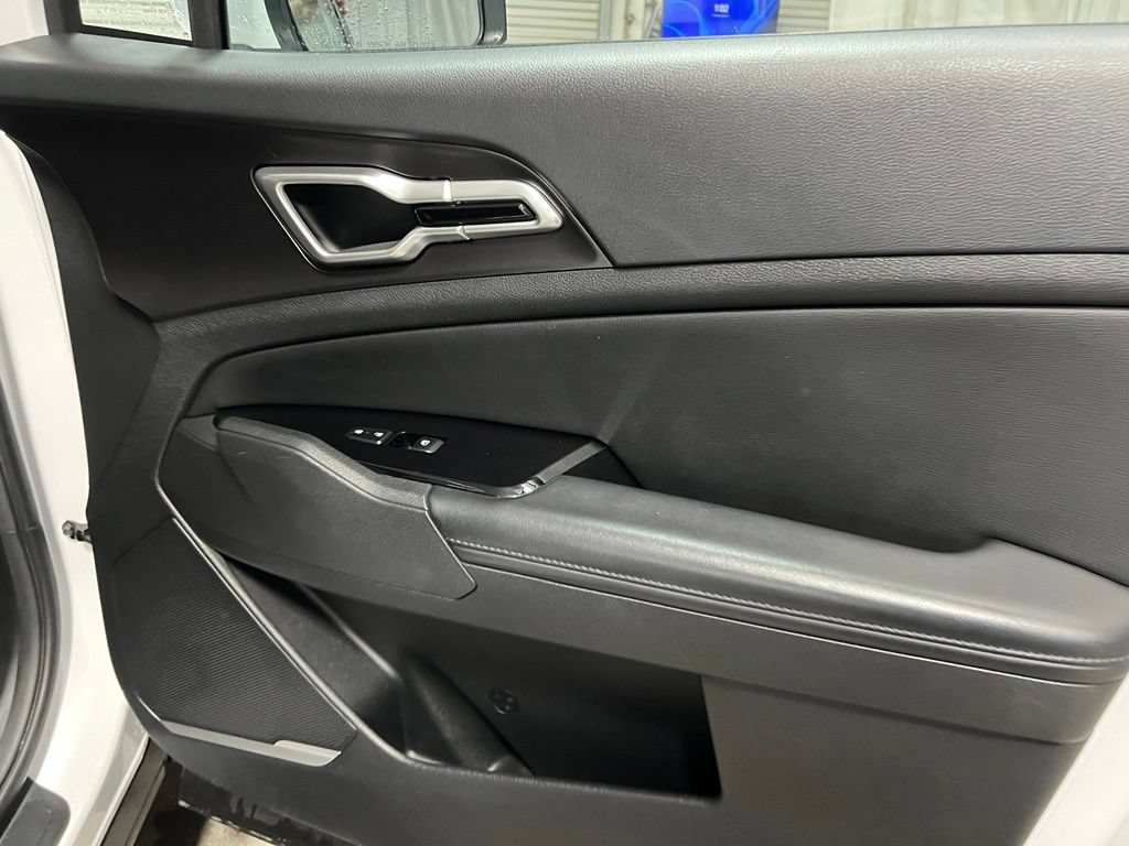 Used 2024 Kia Sportage EX FWD image 10