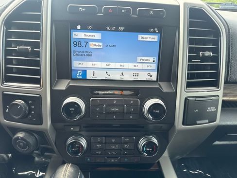 Used 2018 Ford F150 Lariat w/ Equipment Group 502A Luxury AWD/4WD image 9