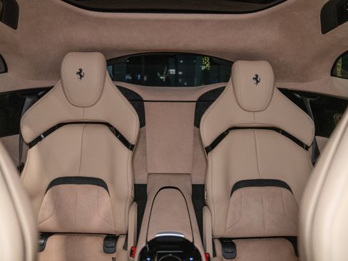 Used 2025 Ferrari Purosangue AWD/4WD image 41