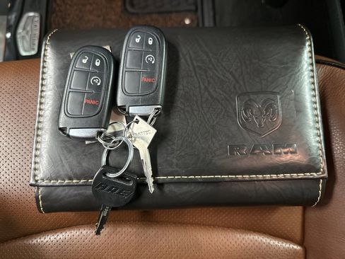 Used 2017 RAM 1500 Laramie Longhorn w/ Convenience Group image 40