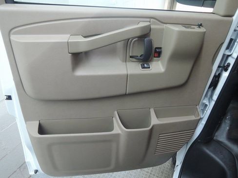 New 2026 Chevrolet Express 2500 Work Van w/ Driver Convenience Package image 23