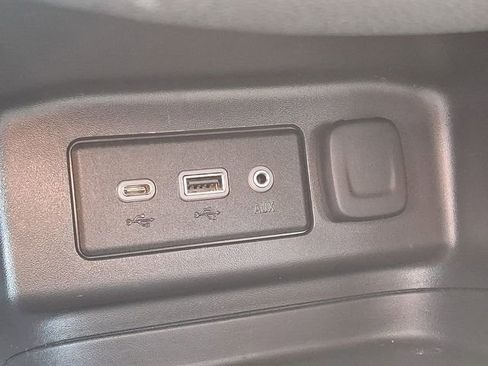 Certified 2024 Chevrolet Equinox LT FWD image 23