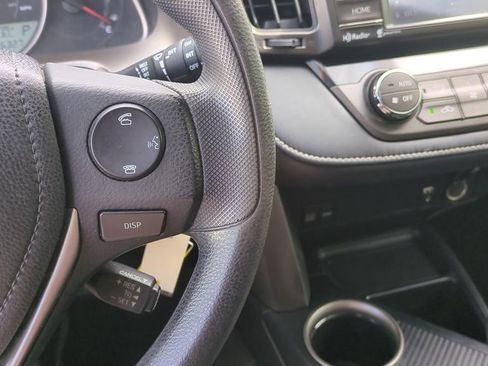 Used 2015 Toyota RAV4 XLE image 32