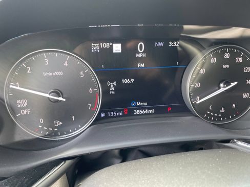 Used 2023 Buick Envision Avenir AWD/4WD image 27