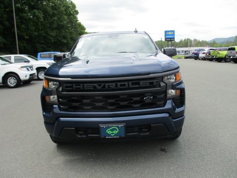 Used 2022 Chevrolet Silverado 1500 Custom AWD/4WD image 2