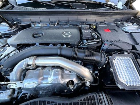 Used 2026 Mercedes-Benz GLB 250 4MATIC image 9