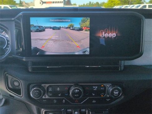 New 2025 Jeep Gladiator Sport image 23