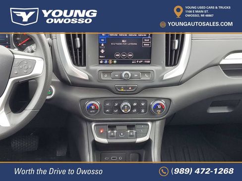 Used 2024 GMC Terrain SLE w/ Driver Convenience Package FWD image 26