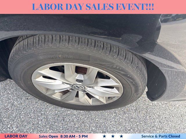 Used 2016 Volkswagen Passat 1.8T S FWD image 6