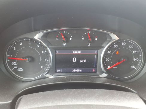 Used 2023 GMC Terrain SLT AWD/4WD image 14