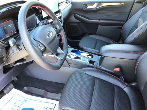 New 2026 Ford Escape ST-Line w/ Tech Pack #1 FWD image 3