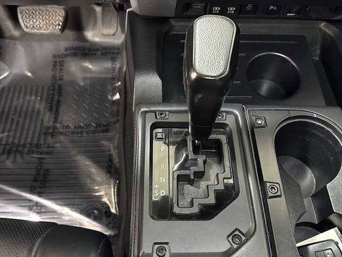 Certified 2021 Toyota Tundra Platinum image 22