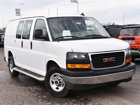 Used 2024 GMC Savana 2500 w/ Driver Convenience Package image 2