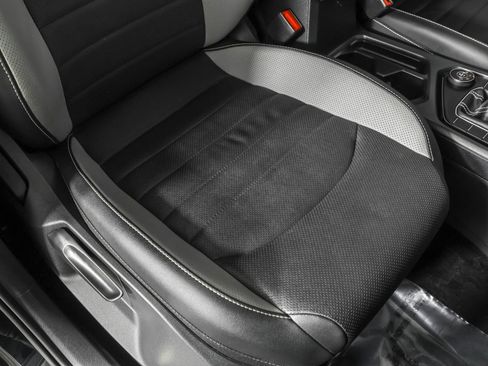 Used 2022 Volkswagen Taos SEL w/ Panoramic Sunroof Package image 49