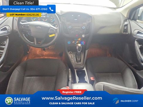 Used 2015 Ford Focus SE FWD image 11