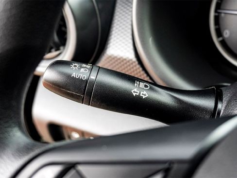 Used 2025 Nissan Kicks Play S image 19