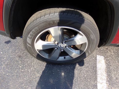 Used 2014 Jeep Grand Cherokee Limited w/ Trailer Tow Group IV image 45