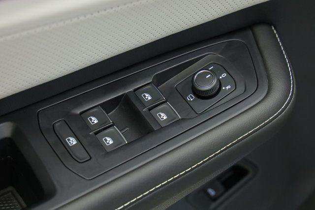 New 2025 Volkswagen Atlas Cross Sport SEL Premium R-Line AWD/4WD image 37