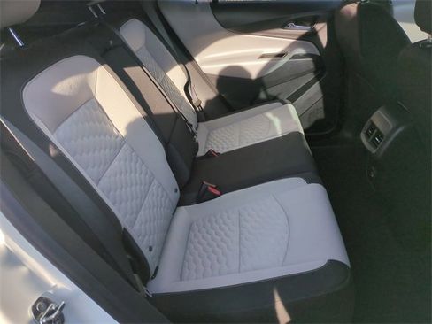 Certified 2021 Chevrolet Equinox LS image 26