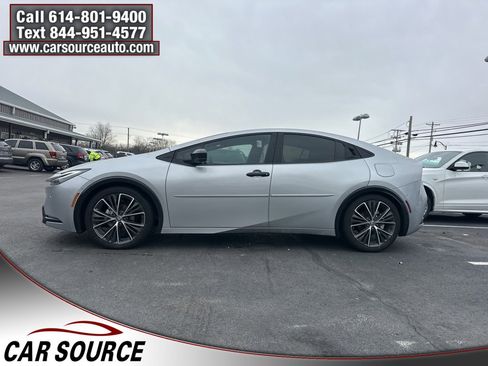 Used 2025 Toyota Prius Limited image 3