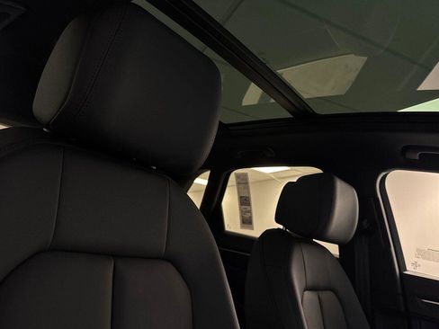 Used 2025 Audi Q3 2.0T Premium w/ Convenience Package image 17