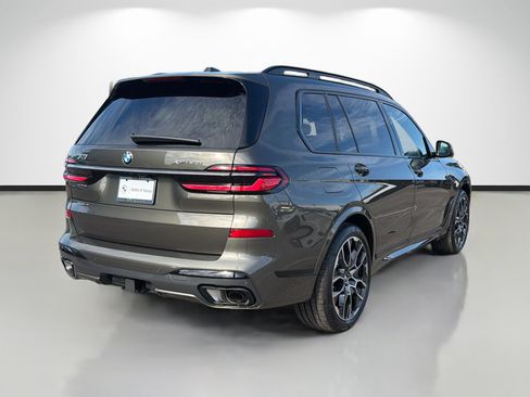 New 2026 BMW X7 xDrive40i w/ M Sport Package image 3