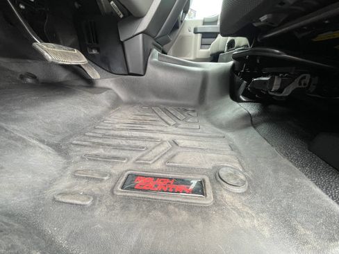Used 2017 Ford F250 XL w/ Power Equipment Group AWD/4WD image 26