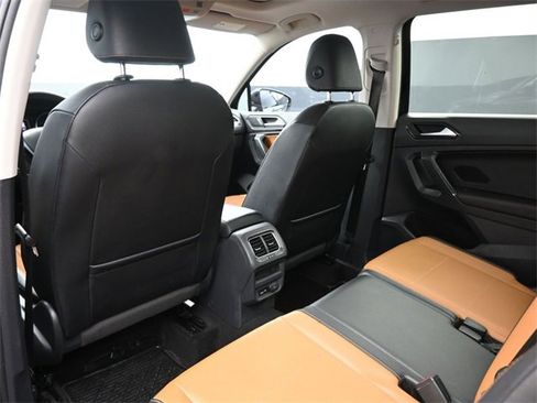 Used 2018 Volkswagen Tiguan SEL image 23
