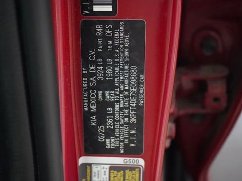 Used 2025 Kia K4 LXS image 36