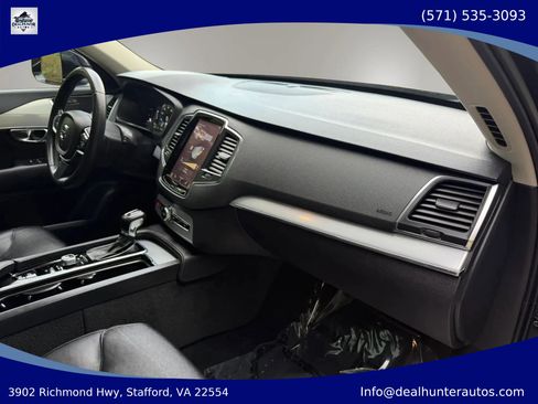 Used 2017 Volvo XC90 T5 Momentum AWD/4WD image 13