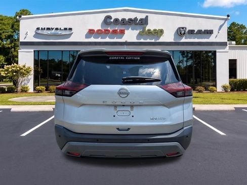 Used 2023 Nissan Rogue SV AWD/4WD image 5