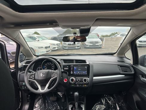 Used 2018 Honda Fit EX image 2