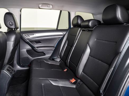 Used 2019 Volkswagen Golf Alltrack S AWD/4WD image 16