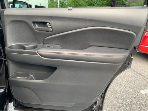 Used 2025 Honda Passport TrailSport image 24