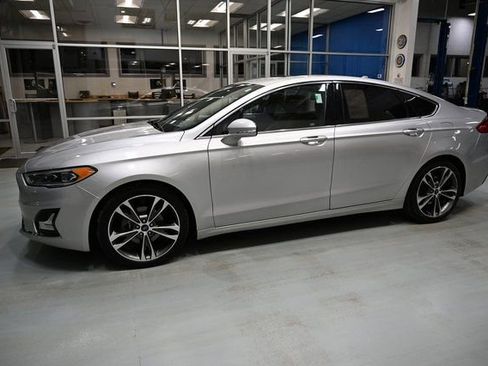 Used 2019 Ford Fusion Titanium image 7