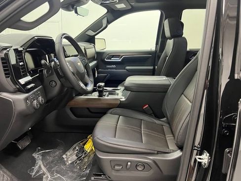 New 2026 Chevrolet Silverado 1500 High Country AWD/4WD image 6