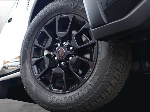 New 2025 Nissan Armada PRO-4X w/ Pro-4X Premium Package image 3