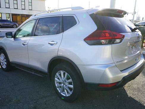 Used 2018 Nissan Rogue SV FWD image 24