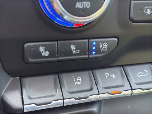 Used 2023 GMC Sierra 2500 Denali AWD/4WD image 41