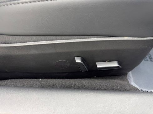 Used 2023 Tesla Model 3 Standard Range image 46