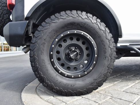 Used 2022 Ford Bronco 4-Door image 4