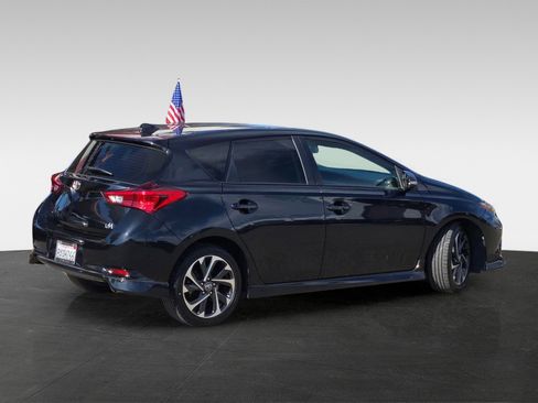 Used 2018 Toyota Corolla iM w/ All-Weather Mat Package image 4